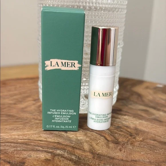 La Mer Hydrating Infused Emulsion - Picture 1 of 2
